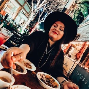 Meet your Posher, Maribel